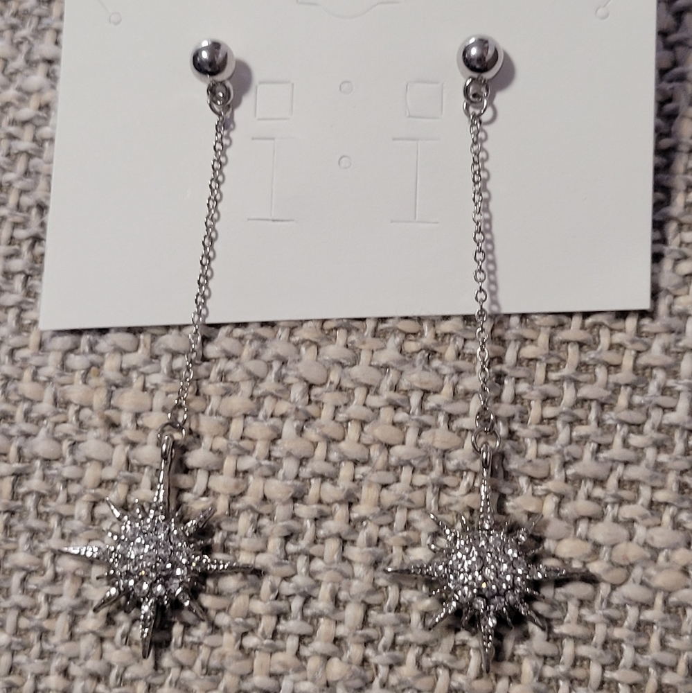 Simple, beautiful star 🌟 earrings.